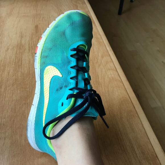 Nike’s - Picture 5 of 8